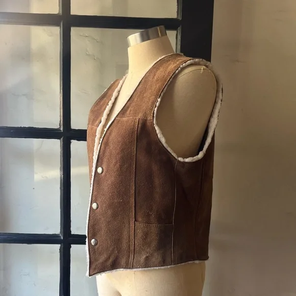 Vintage Fleece Lined Leather Vest - Picture 2 of 5